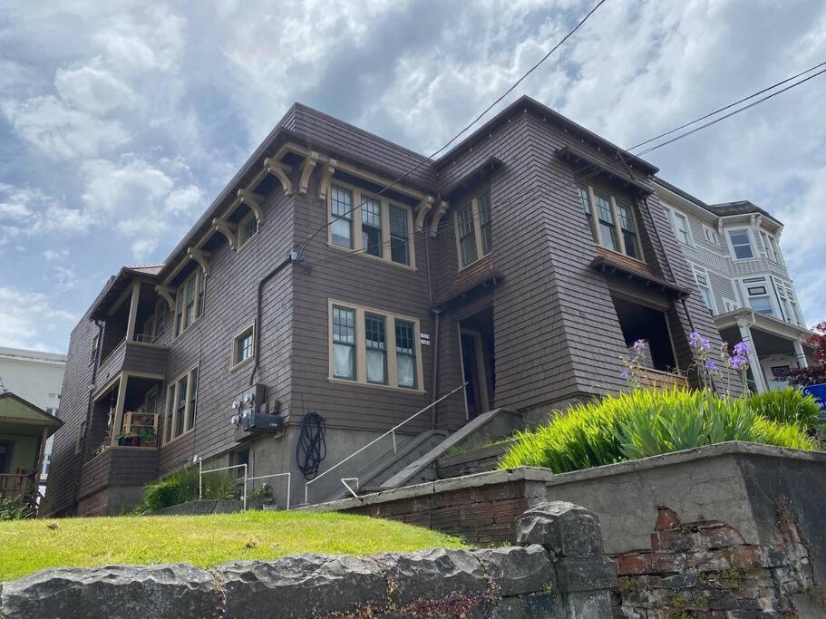 Historic Downtown Riverview Flat, No. 2 Astoria Exterior photo